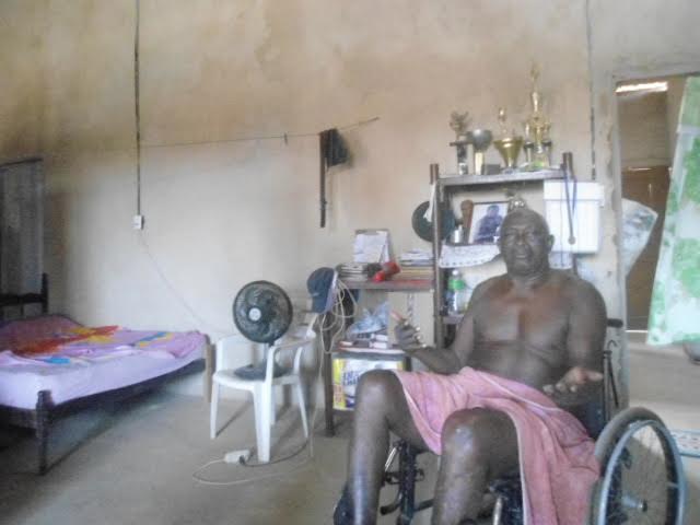 Foto de Rei Zulu: do trono para a cadeira de rodas