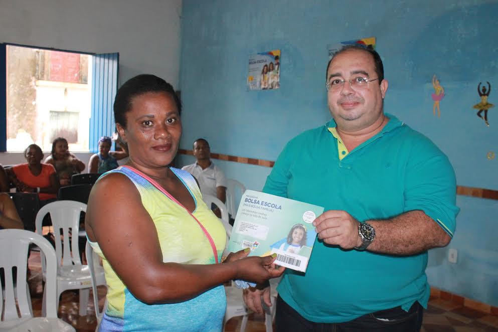 Foto de Secretaria de Desenvolvimento Social de Alcântara faz entrega do Cartão Bolsa Escola