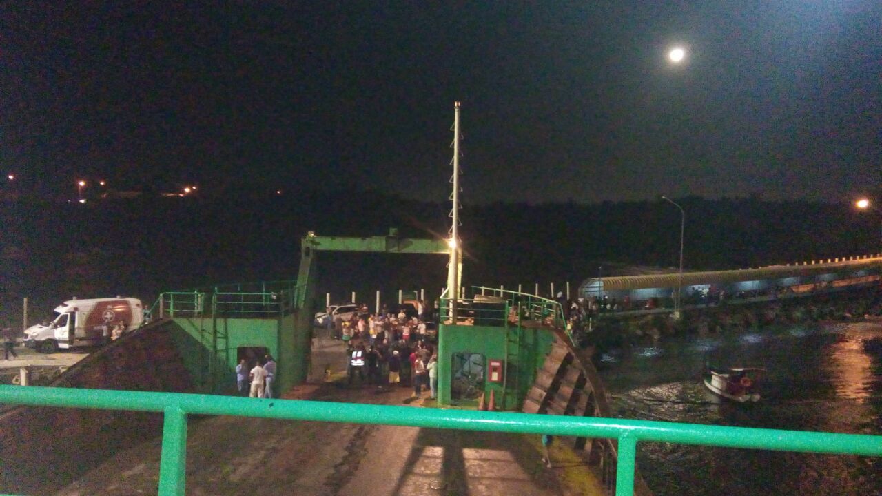 Foto de Ferry Boat demora mais de 3h do Cujupe ao Porto da Espera e passageiros se revoltam