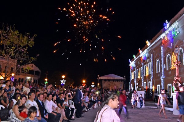 Foto de Prefeitura e Governo abrem programação do Natal de Todos com luzes e festa