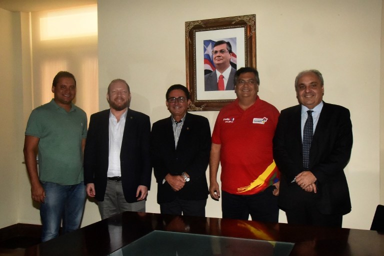 Foto de Deputados discutem demandas da região do Alto Turi com o governador Flávio Dino
