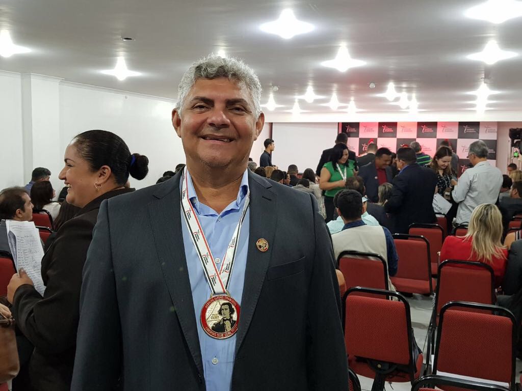 Foto de Prefeito Zé Martins recebe “Medalha Alferes Tirandentes” pelo grande trabalho realizado em Bequimão