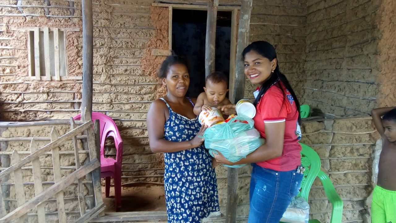 Foto de Prefeitura de Bequimão entrega produtos ao bebê prefeito do Quilombo Santa Rita