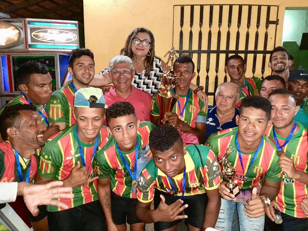 Foto de Carnaubal é o campeão do Campeonato de Pontal-Bequimão
